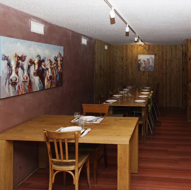 Salle le restaurant les Maillard